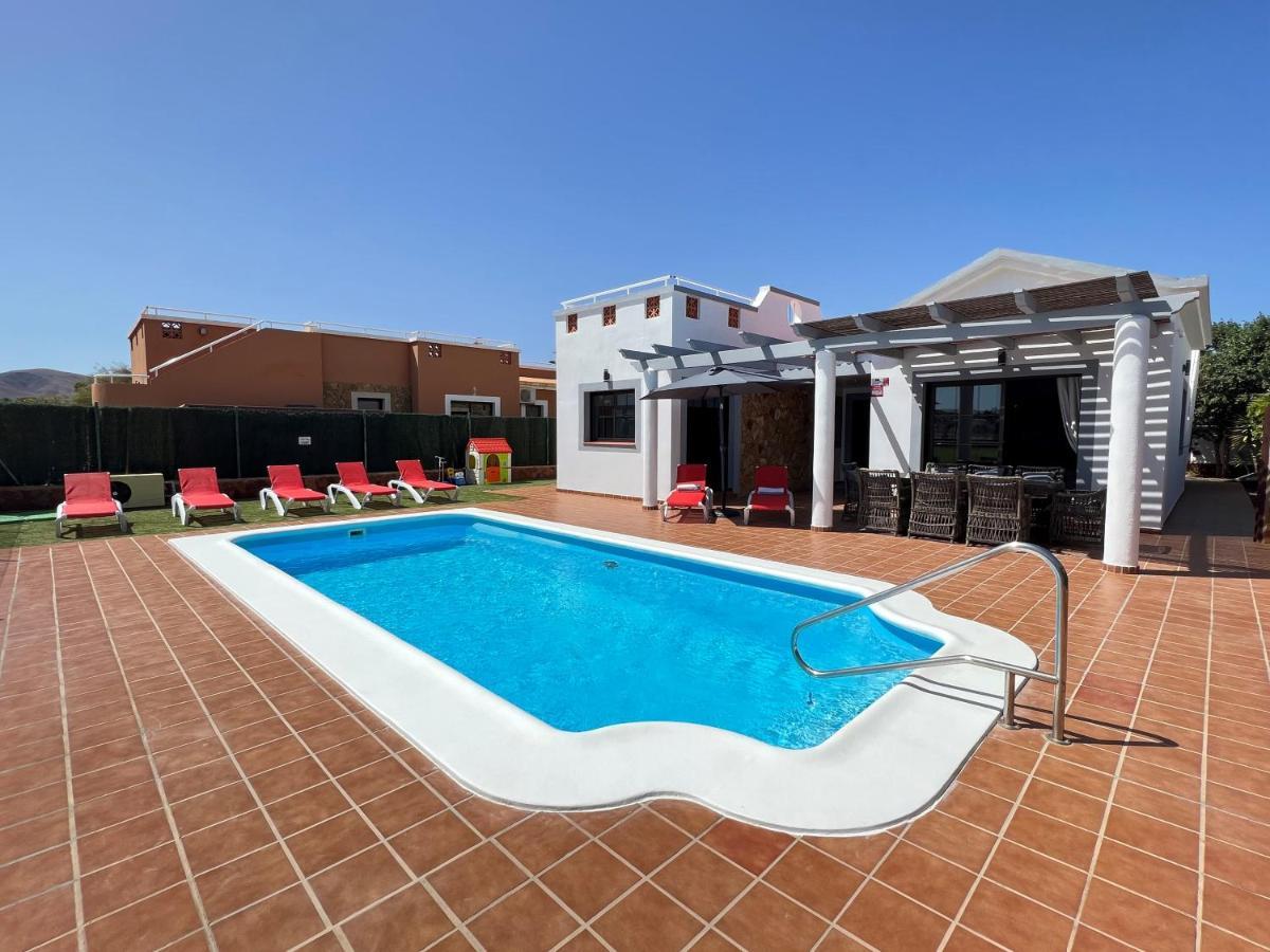 Villa Eva - New To The Market, Fully Refurbished Licensed Villa - Private Pool 科斯塔卡莱塔 外观 照片