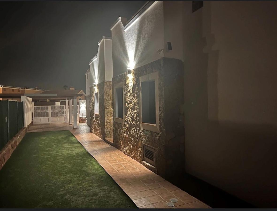 Villa Eva - New To The Market, Fully Refurbished Licensed Villa - Private Pool 科斯塔卡莱塔 外观 照片