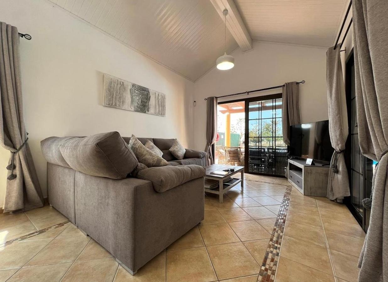 Villa Eva - New To The Market, Fully Refurbished Licensed Villa - Private Pool 科斯塔卡莱塔 外观 照片