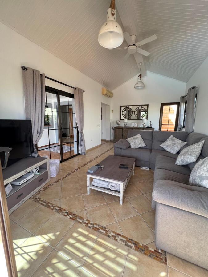 Villa Eva - New To The Market, Fully Refurbished Licensed Villa - Private Pool 科斯塔卡莱塔 外观 照片